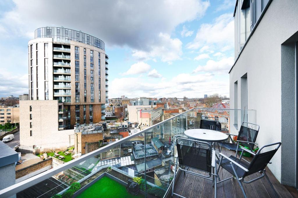 Modern Serviced 3-Bedroom Flat In East London Exterior photo
